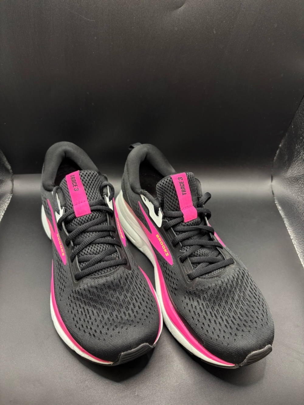 Brooks Trace 3 Running Shoes Black & Pink Training Sneaker Shoes Women’s Size 9